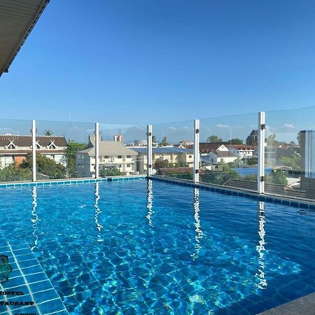 De Luxe Boutique & Rooftop Chiang Mai Ngoại thất bức ảnh